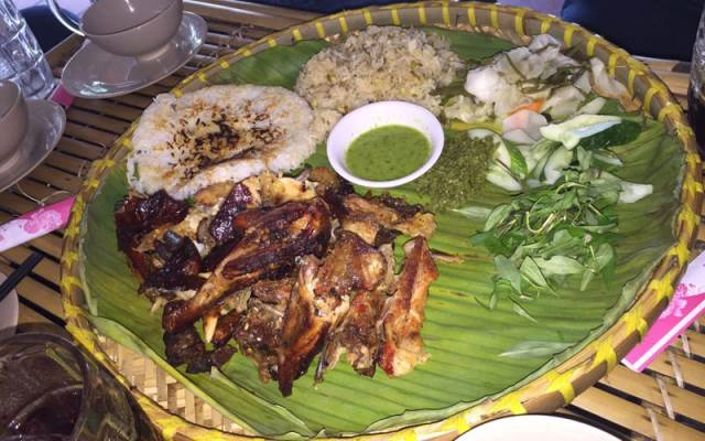 Quán Ăn Quán Bờ Kè - Gà Nướng & Cơm Cháy - Phan Đình Giót