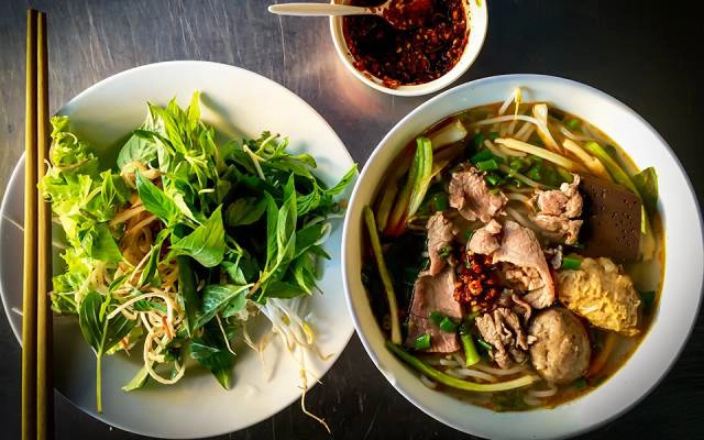 Quán Ăn Quán Cẩm - Bún Bò Huế