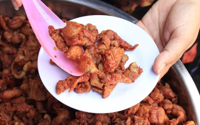 Quán Ăn Quán Cô Chín - Chợ Xóm Chiếu