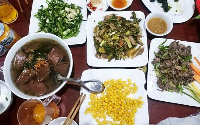 Quán Ăn Quán Cỏ - Trâu Giật 39 Món