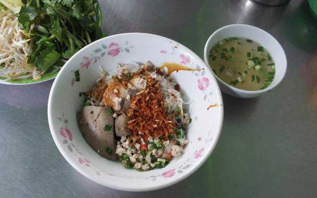 Quán Cơm Cô Hai - Hủ Tiếu Nam Vang & Cơm Trưa Văn Phòng
