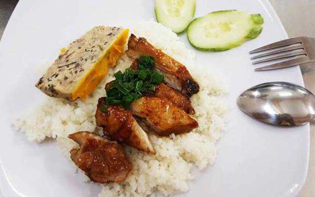 Quán Cơm Cơm Bình Dân 18K - Nhất Chi Mai
