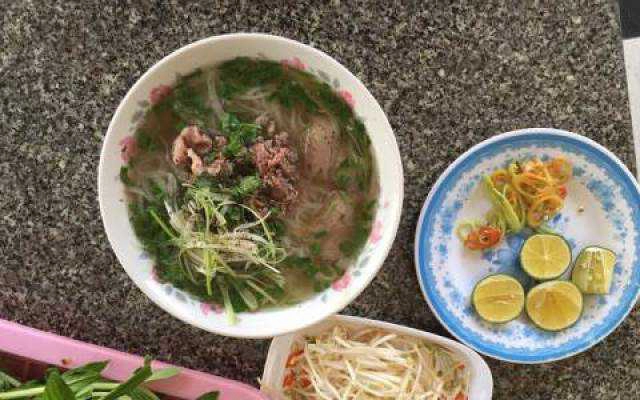 Quán Cơm Phở Bò Cầu Dừa