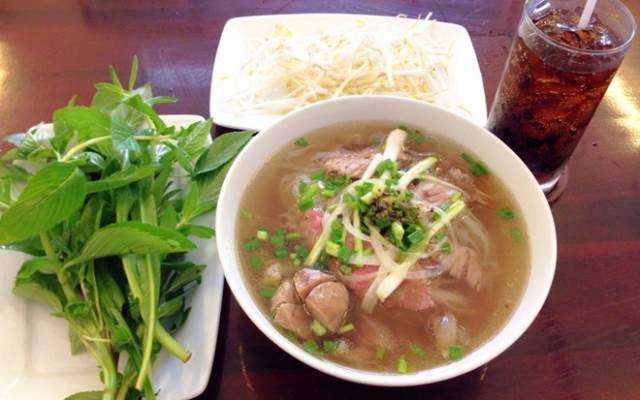 Quán Cơm Phở Tiến