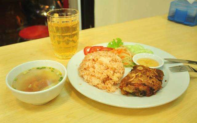 Quán Cơm Quán Phương Trang - Cơm Gà Xối Mỡ