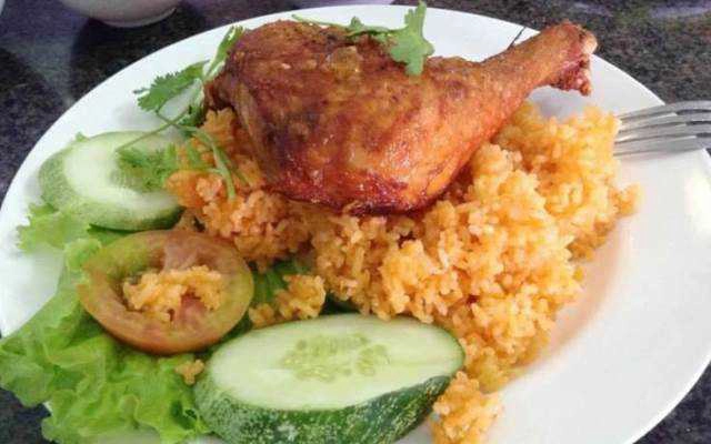 Quán Cơm Tứ Ký - Cơm Chiên & Hủ Tiếu Xào