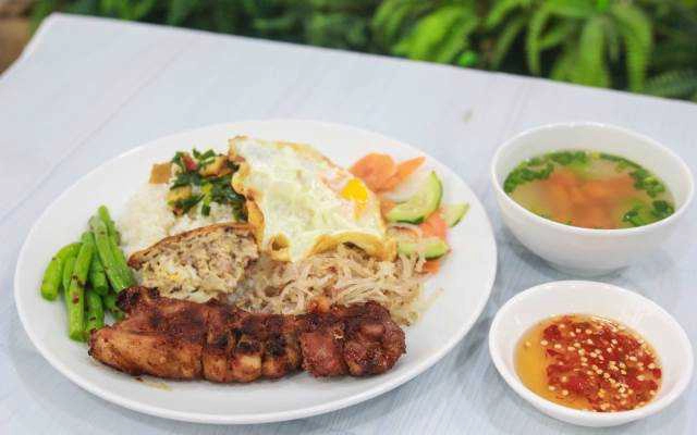 Quán Cơm Tuk Tuk - Cơm Trưa & Cơm Văn Phòng