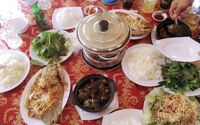 Nhà Hàng Quán Đồng Quê - Ẩm Thực Sân Vườn