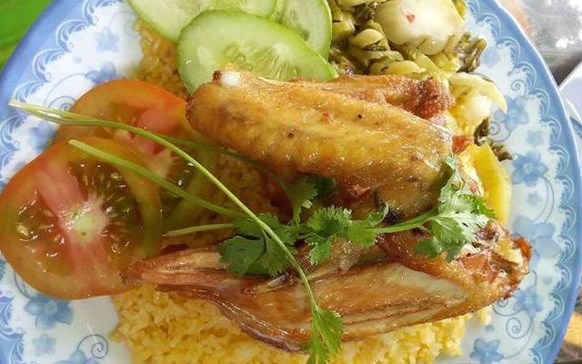 Quán Ăn Quán Duy Linh 3 - Cơm Gà Xối Mỡ & Cơm Chiên Dương Châu