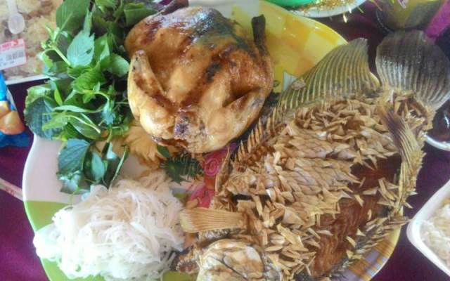 Nhà Hàng Quán Hoa Phượng - Sân Vườn Ven Đô