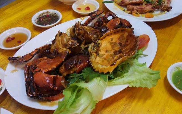Quán Nhậu 6 Đời Út Thuận - Gà & Các Món Hải Sản