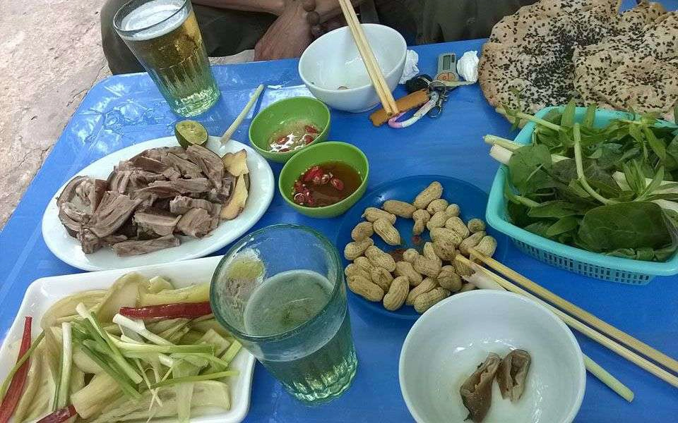 Quán Nhậu Bia Hơi Hải Xồm - 22 Tăng Bạt Hổ