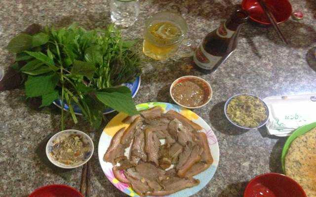 Quán Nhậu Cây Ngô Đồng - Bia & Nhậu Bình Dân