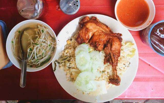 Quán Nhậu Đỉnh Khôi Quán - Cơm Gà & Hải Sản
