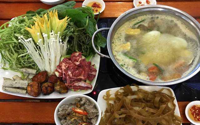 Quán Nhậu Hoàng Vân - Lẩu Cua Đồng & Lẩu Đuôi Bò
