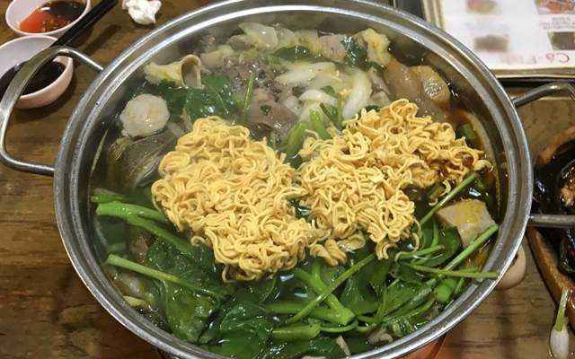 Quán Nhậu Lẩu Bò Đường Sắt - Nhậu Bình Dân