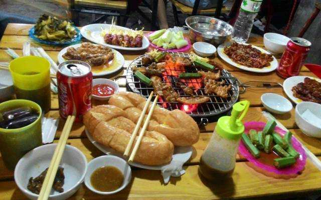 Quán Nhậu Lẩu Nướng Hỏa Quán - Lê Lợi