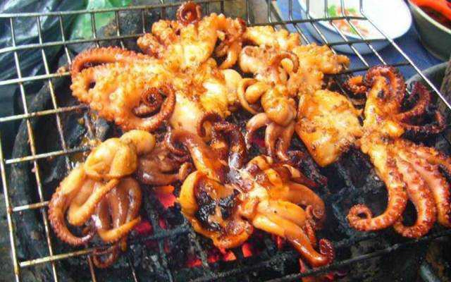 Quán Nhậu Sary Quán - Chân Gà & Lẩu Nướng