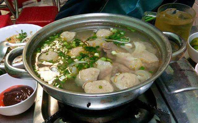 Quán Nhậu Sơn Đông Quán - Lẩu Bò & Lẩu Gà