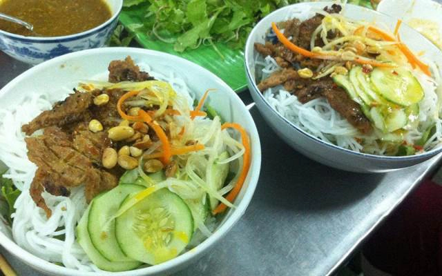 Quán Ăn Phương Oanh - Bún - Bánh Xèo & Nem Lụi