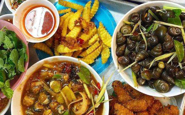 Quán Sinh Viên - Ốc, Chè & Các Món Ăn Vặt
