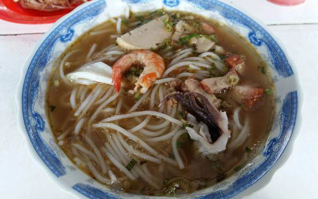 Quán Ăn Quán Trang - Bún Mắm & Cơm Trưa Văn Phòng
