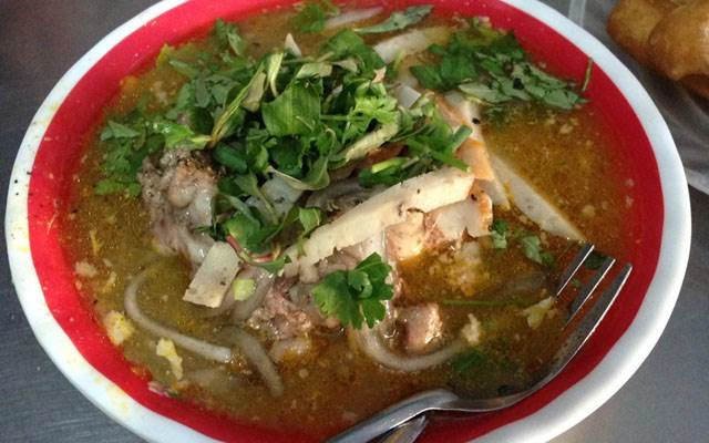 Quán Ăn Tuyết Sang - Bánh Canh Xương Chả