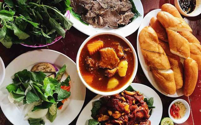 Quán Vườn Quang Nhân - Thịt Trâu Rừng Tiên Yên
