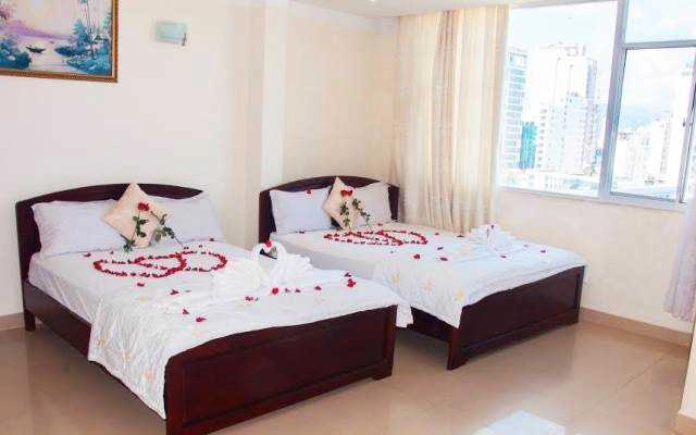 Queen 7 Hotel