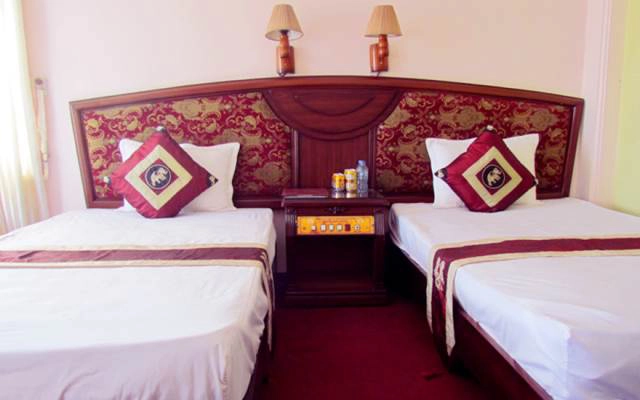 Quyền Quý Hotel