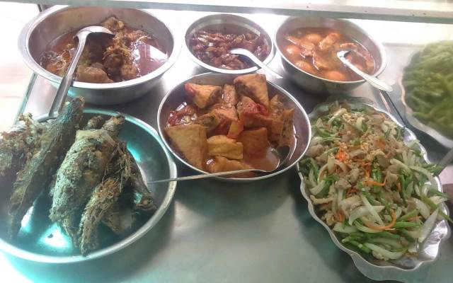 Quán Ăn Quyết Thắng - Cơm Phở Bình Dân