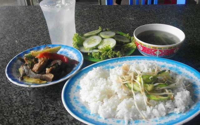 Quán Ăn Quỳnh Hương - Cơm Ngon Nam Định