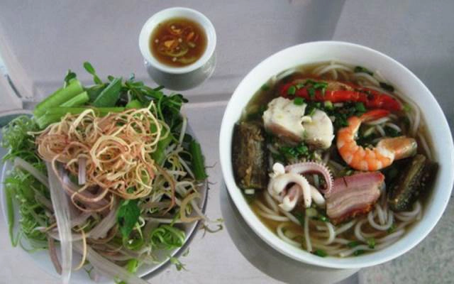 Quán Ăn Quỳnh Như - Bún Mắm, Bún Riêu & Bánh Xèo