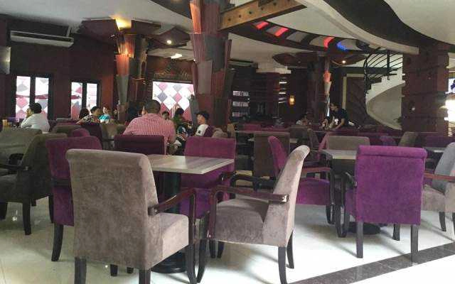 Rita Võ Cafe - Nguyễn Văn Cừ
