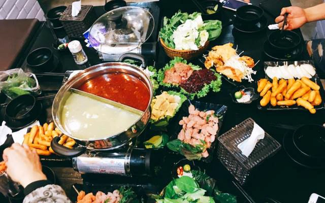 Sam Sam Hot Pot - Lẩu Các Loại