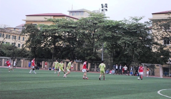 Sân bóng đá Đại học Sư Phạm Hà Nội
