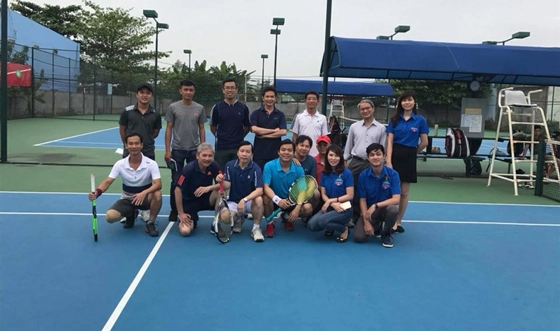Sân tennis Bình Hưng