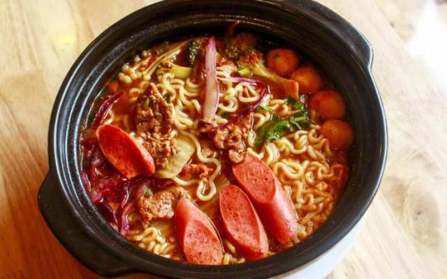 Quán Ăn SaSin - Mì Cay 7 Cấp Độ Hàn Quốc - Sư Vạn Hạnh
