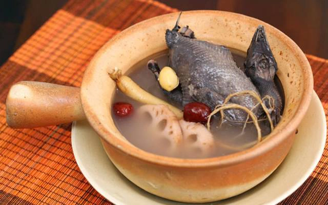 Quán Ăn Sáu Hưng - Gà Ác & Mì Cay