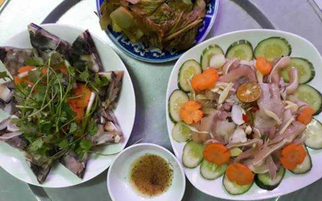 Shop online Mẹ Sâu - Giò Xào & Tai Heo Ngâm Sả Tắc Online