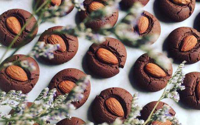 Shop online Whip N Fold - Cookies & Cakes Online