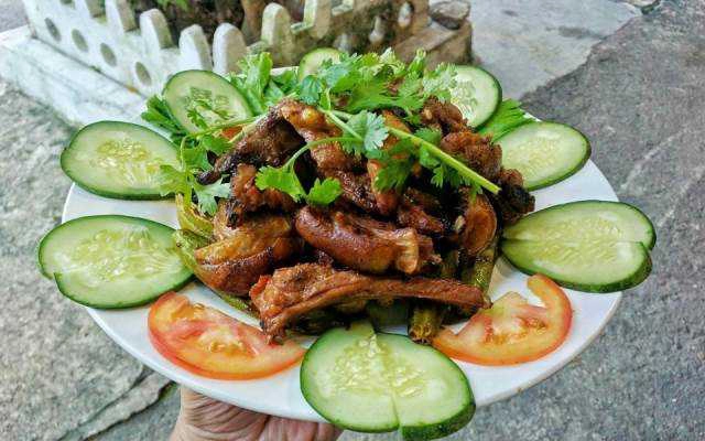 Sinh Đôi - Quán Nhậu Sân Vườn