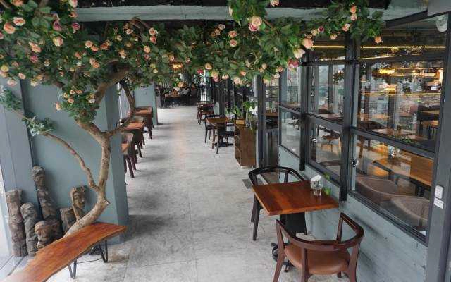 Sky Coffee - Liễu Giai