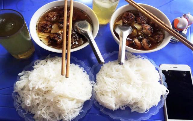 Quán Ăn Sơn Hòa - Bún Chả