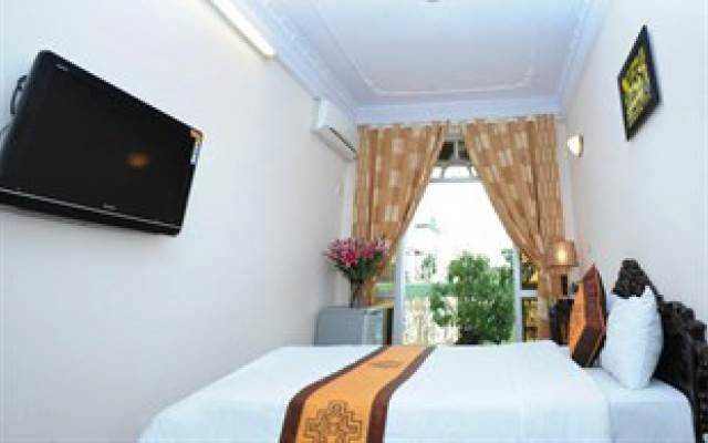 Stars Hotel - Bát Sứ