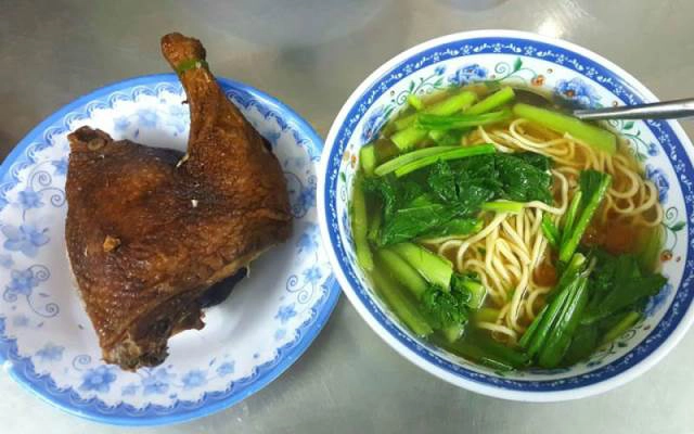 Quán Ăn Quán Sâm - Mì Vịt Tiềm Sủi Cảo