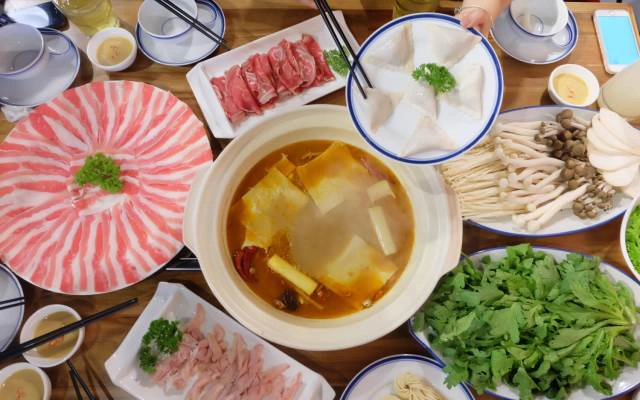 Quán Ăn Sừng Quăn - Lẩu Dê Tứ Xuyên
