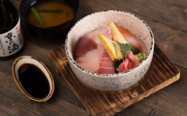 Quán Ăn Sushibar - Nhà Hàng Nhật Bản - Trung Hòa
