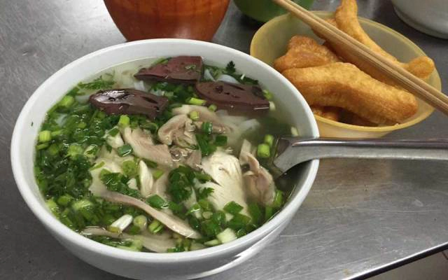 Quán Ăn Tám Râu - Phở Gà Ta & Bún Miến Trộn Vịt Quay
