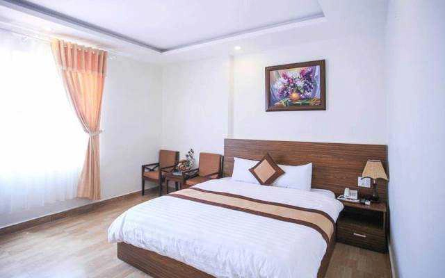 Tầm Xuân Hotel